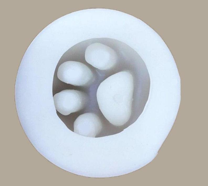 silicone mold cat heads and paws, 2,45 €